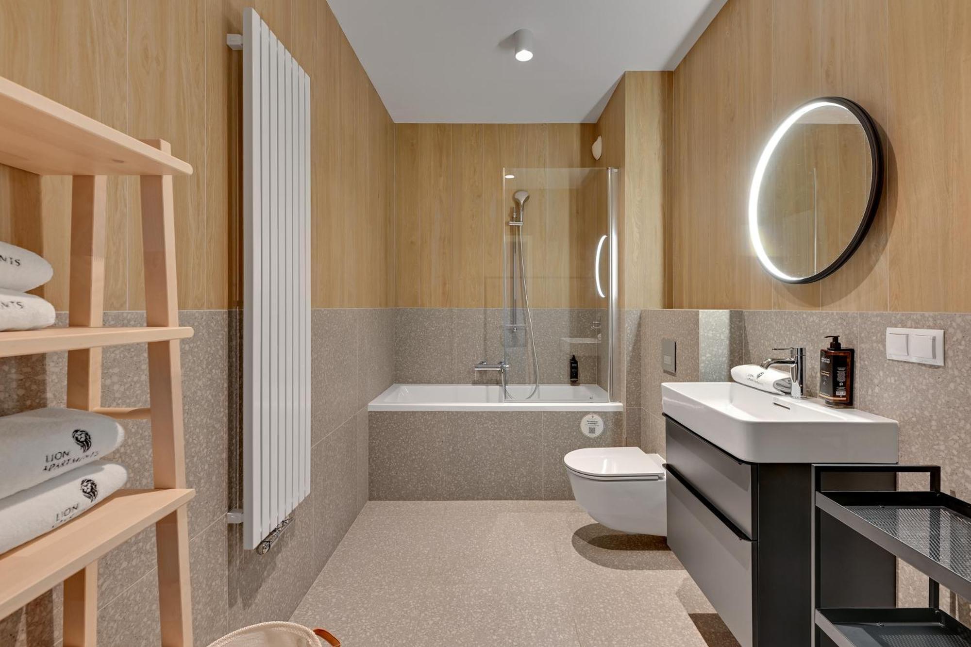 Scala City Center Apartments With Parking By Lion Apartments Гданьск Экстерьер фото